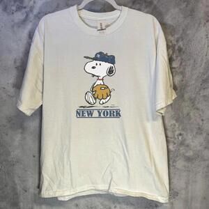 White Gildan Tee Snoopy New York Yankees Baseball Tee Streetwear
